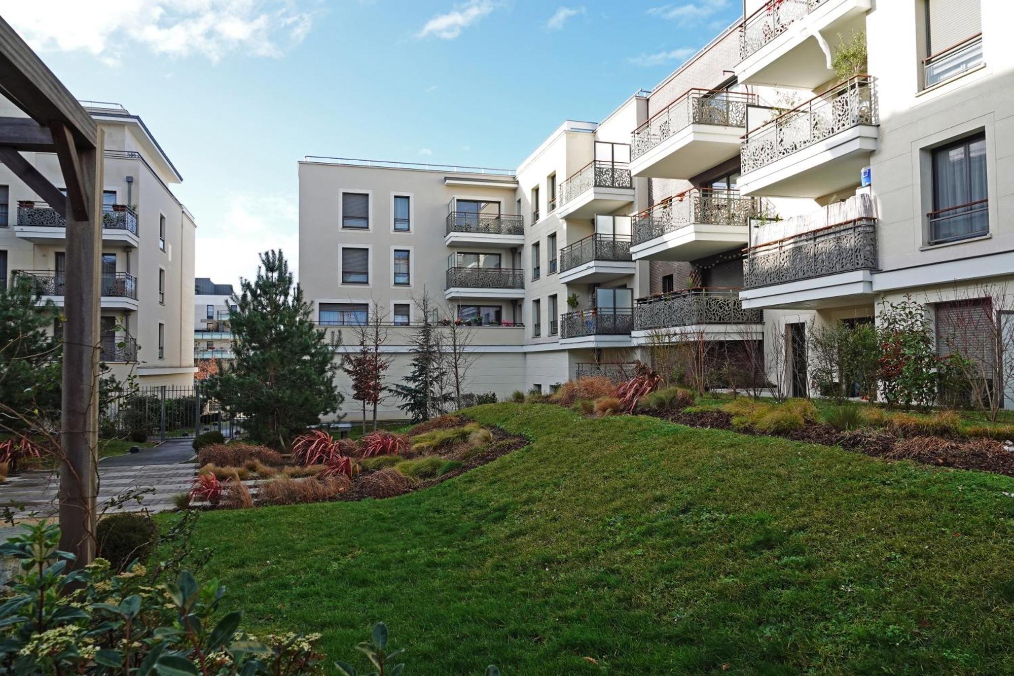 Appartement Residence Neuve Proche Versailles Saint-Cyr-lʼÉcole Zewnętrze zdjęcie